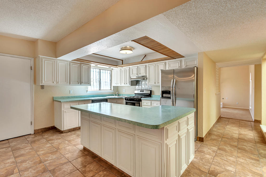 301 Los Nietos Court - Photo 8