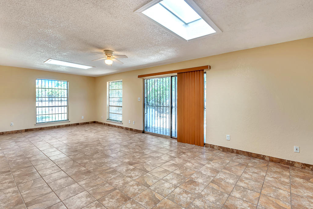 301 Los Nietos Court - Photo 15
