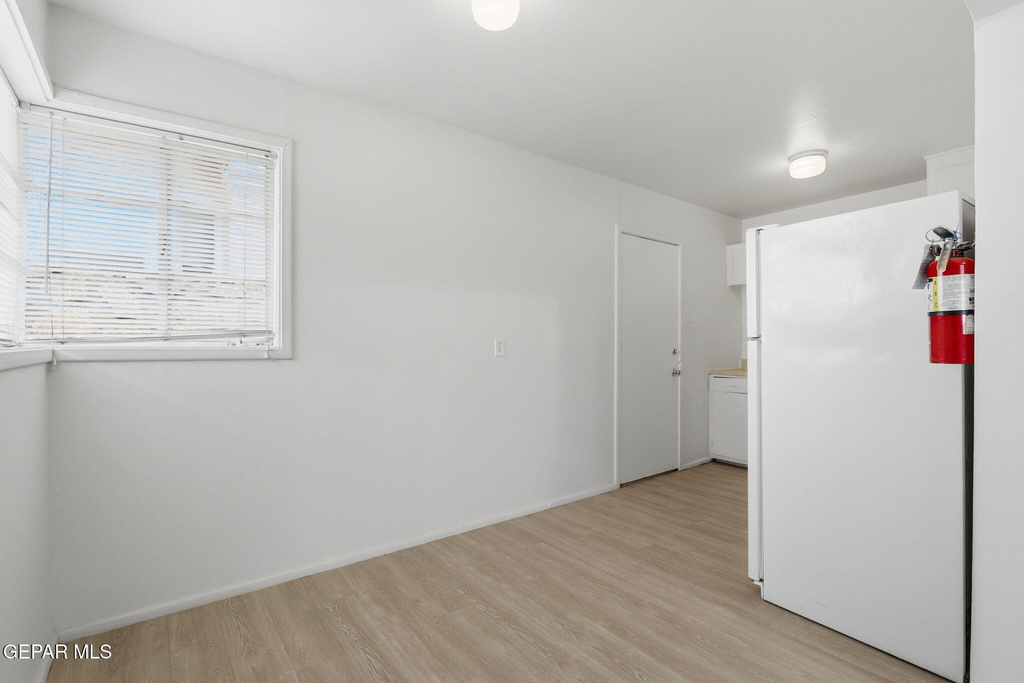 3912 Kemp Avenue - Photo 4
