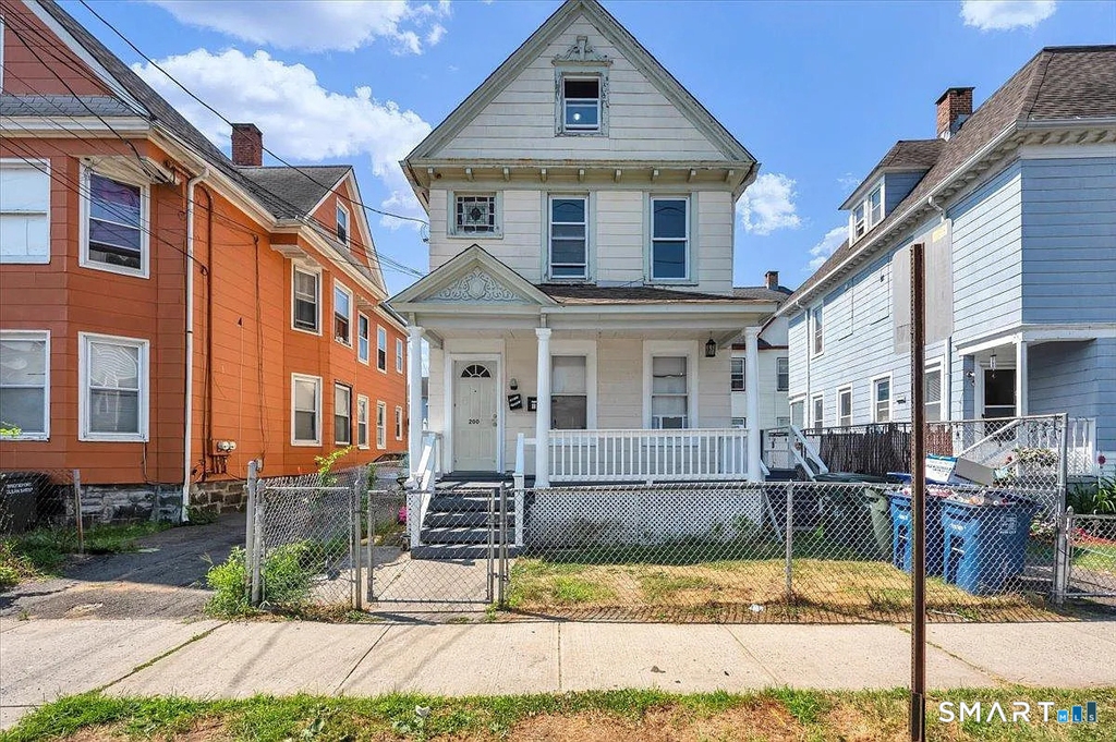 200 Ogden Street - Photo 0