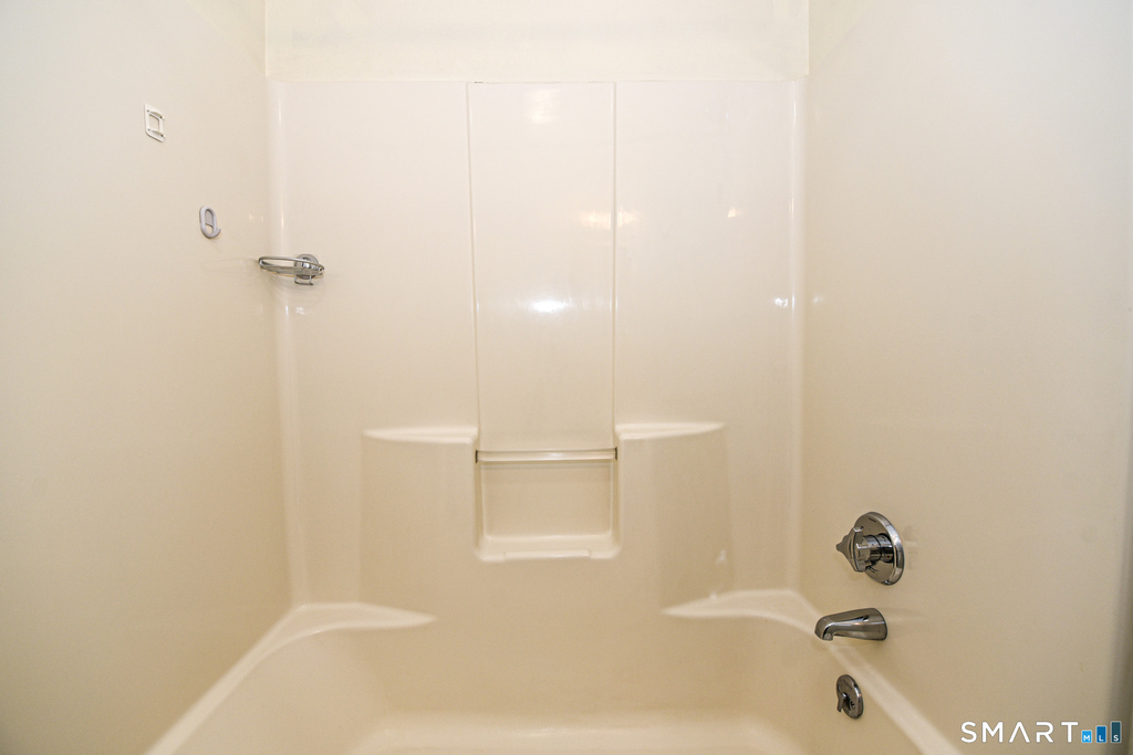 5 Moody Avenue - Photo 17
