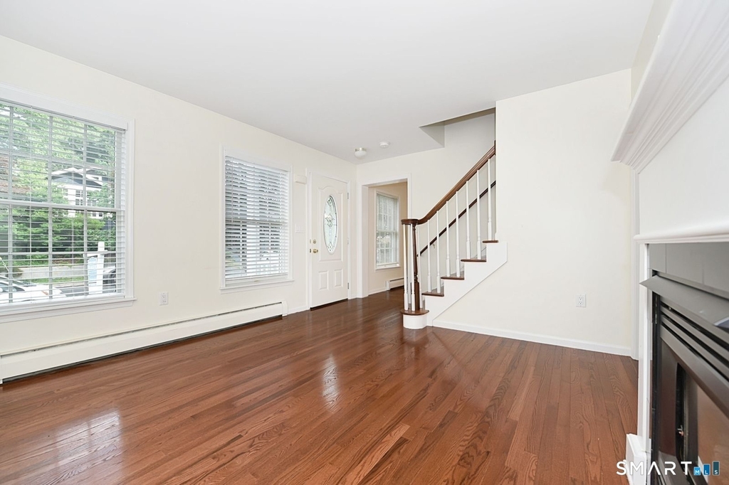 5 Moody Avenue - Photo 6