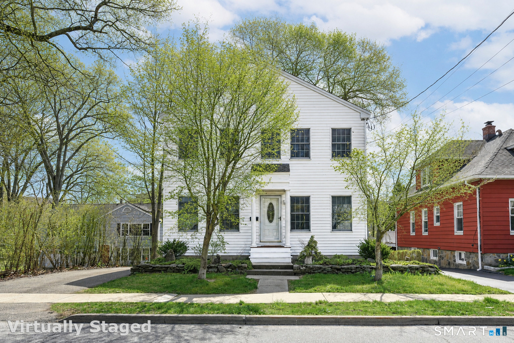 5 Moody Avenue - Photo 0