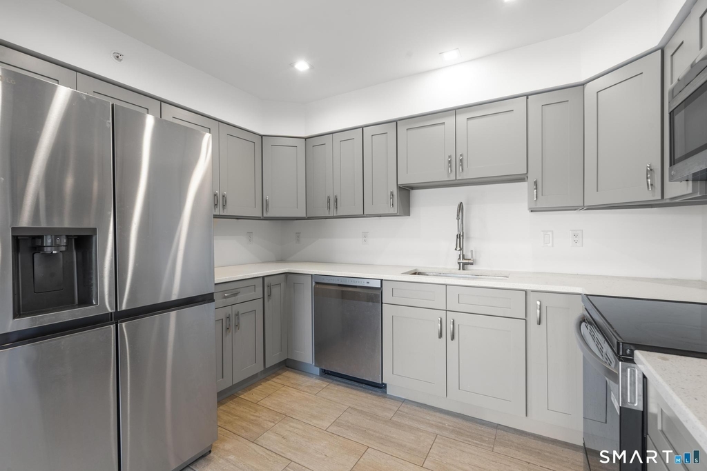 245 Main Street - Photo 27