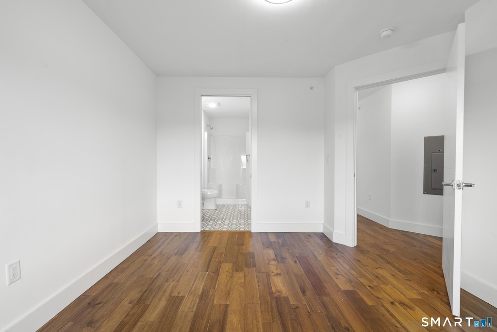 245 Main Street - Photo 21