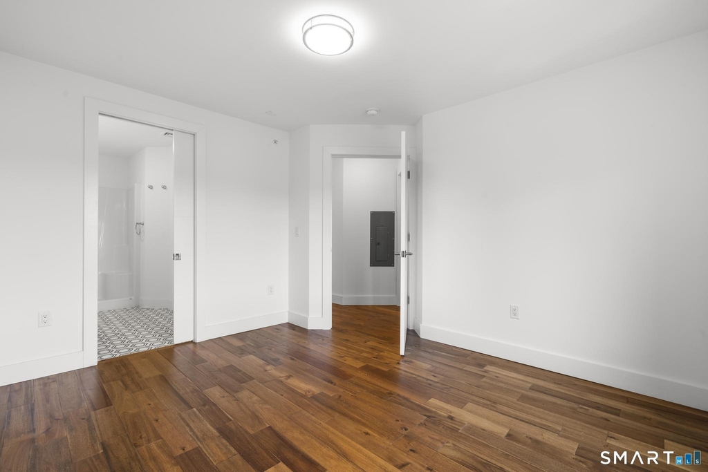 245 Main Street - Photo 20