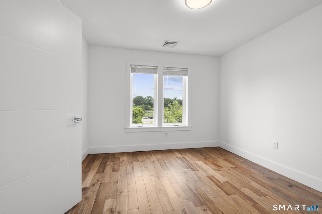 245 Main Street - Photo 22