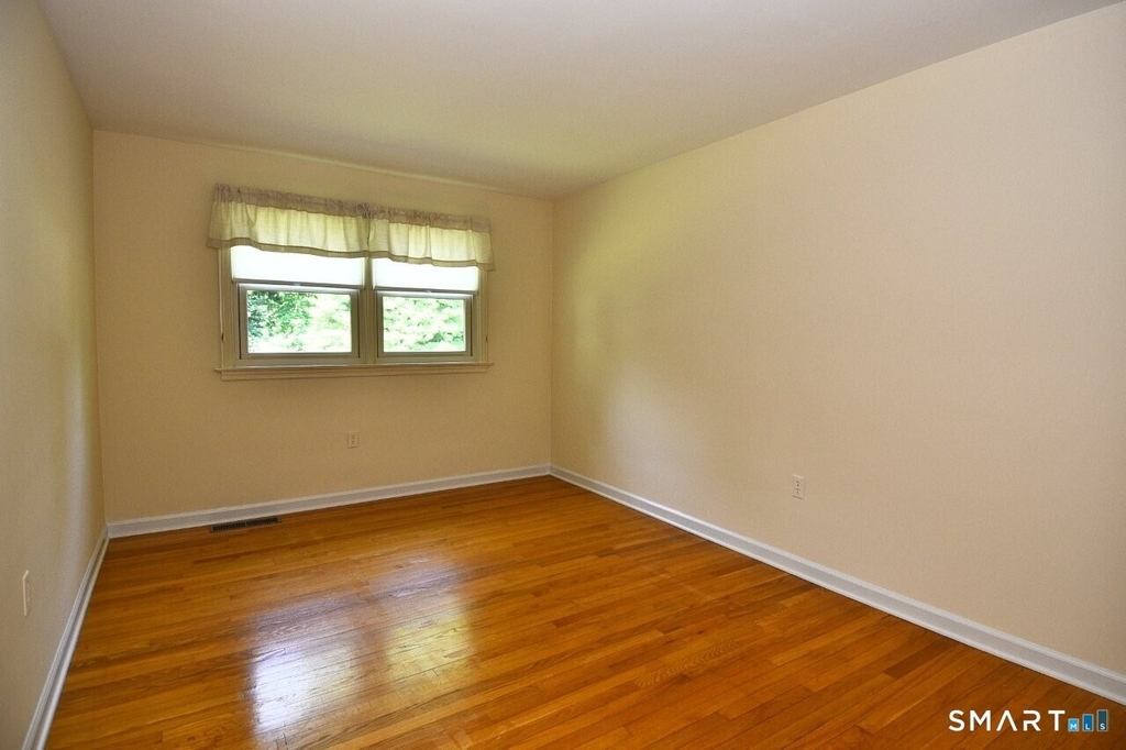 1 Romindon Court - Photo 20