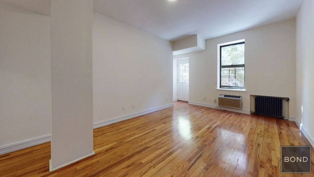 440 East 78th Street - Photo 0