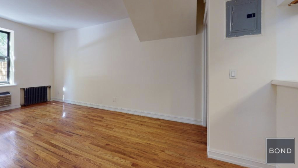 440 East 78th Street - Photo 1