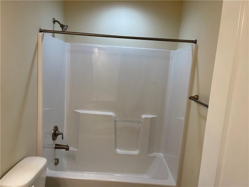 614 Fairgate Drive - Photo 3
