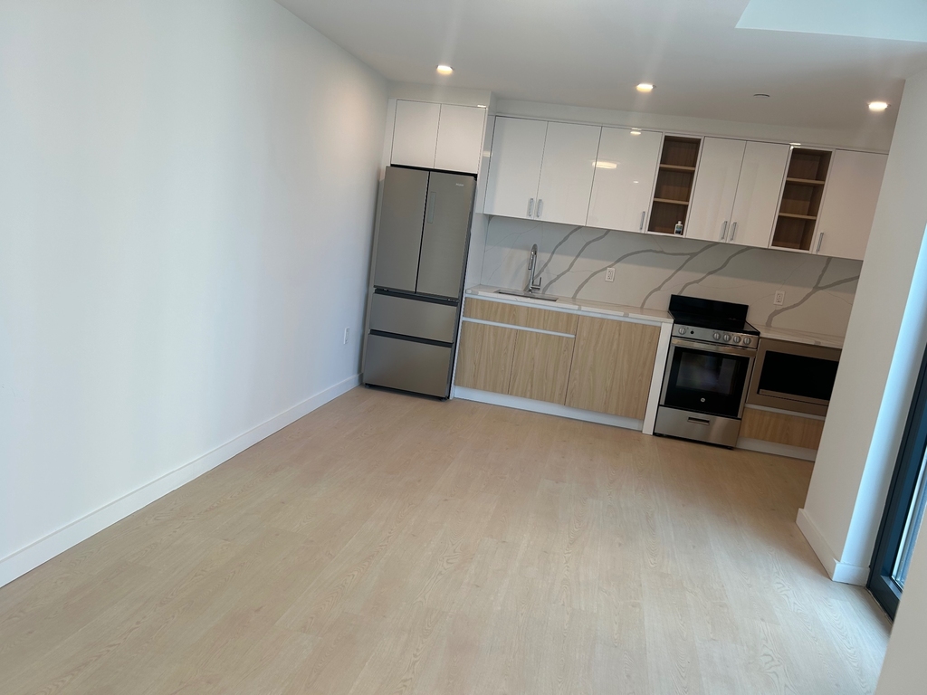Inwood - Photo 1