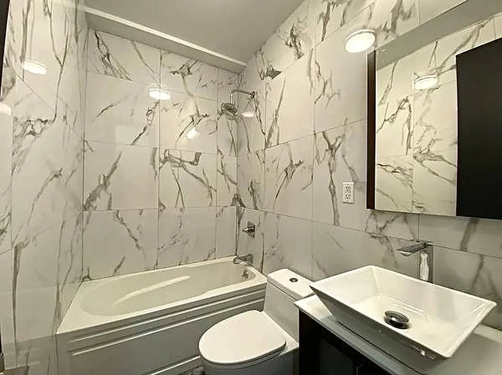 758 Putnam Avenue - Photo 5