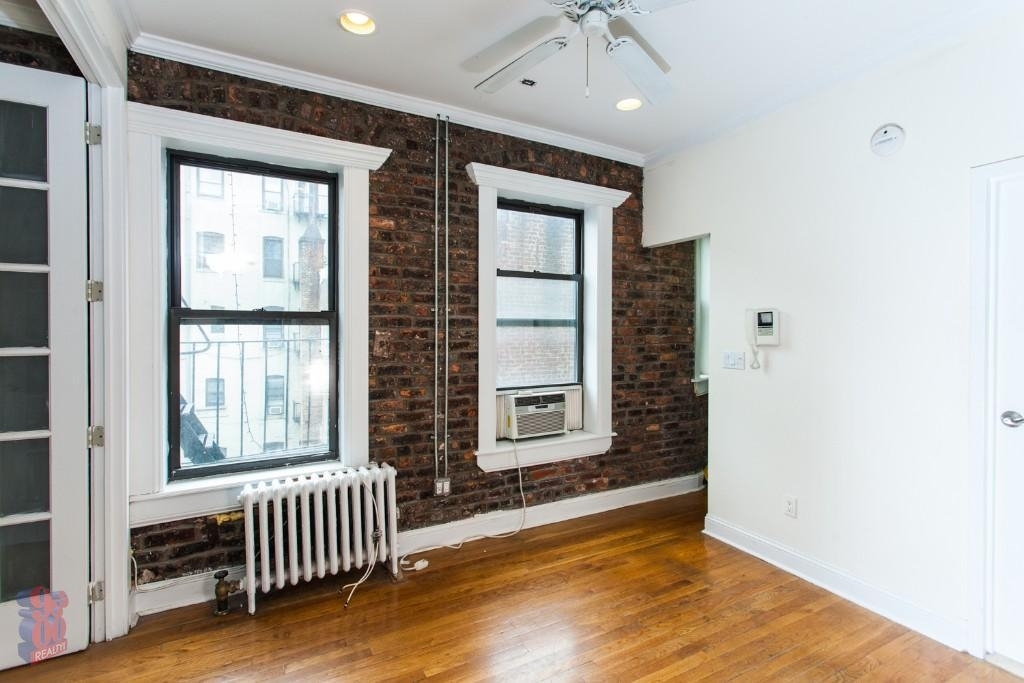 East 13th Street - Photo 7