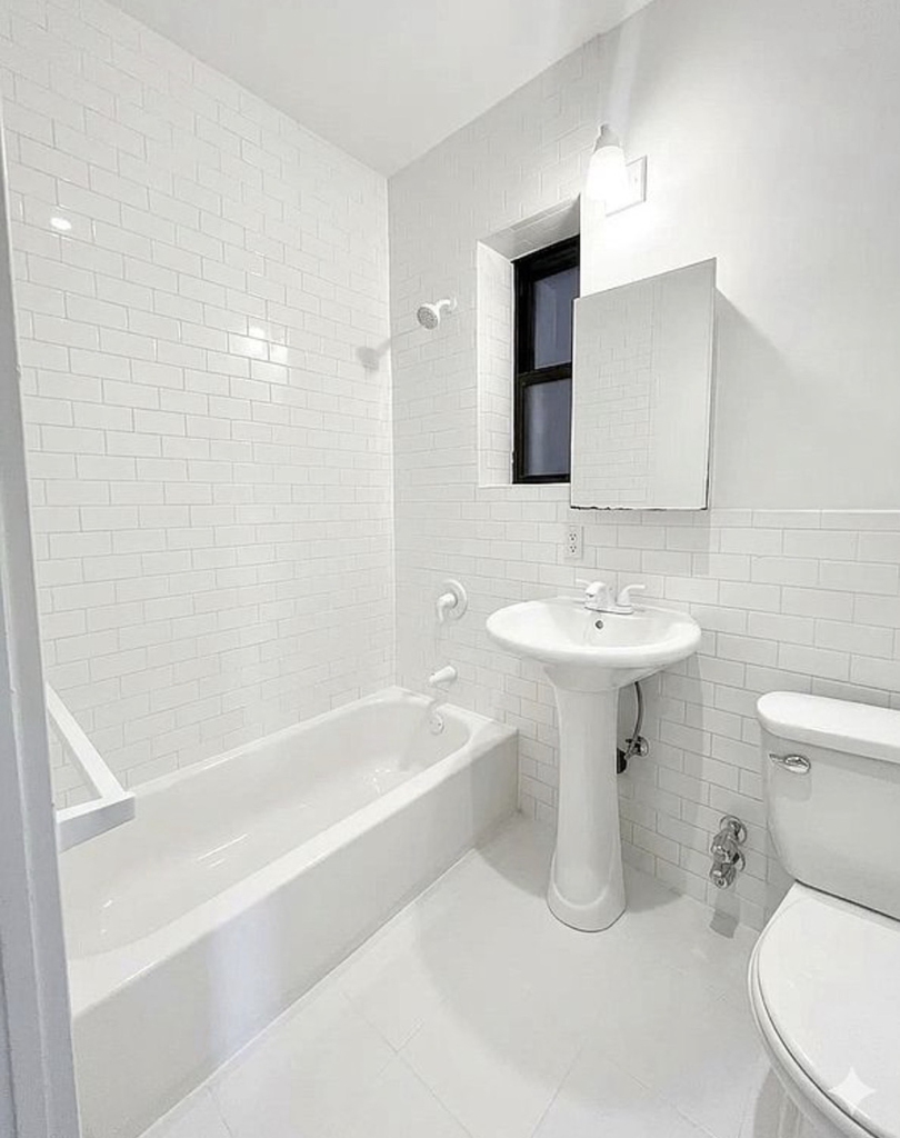 338 East 55th Street - Photo 4