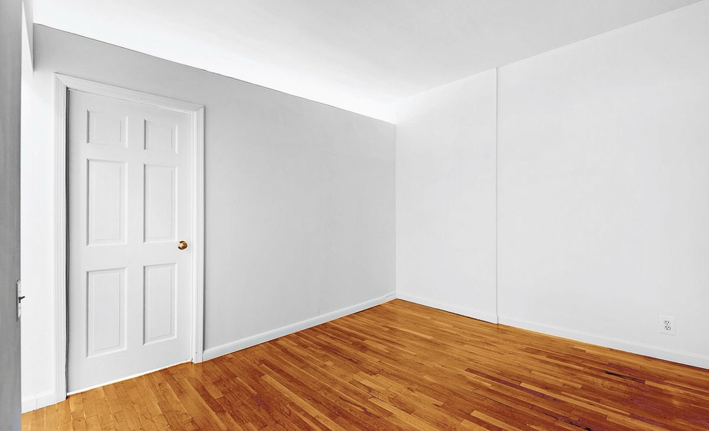 226 East 25th Street - Photo 1