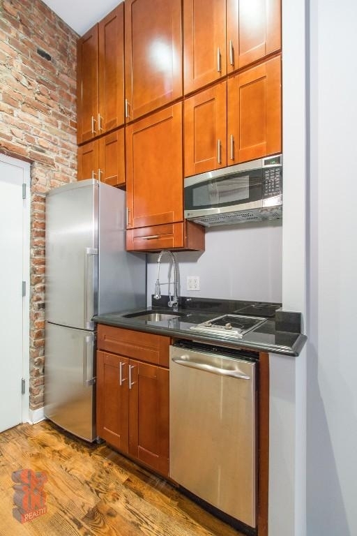 West 14th Street - Photo 2