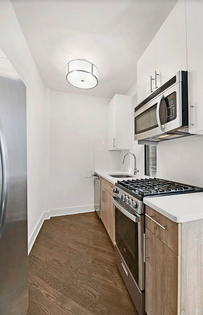 226 East 70th Street - Photo 1