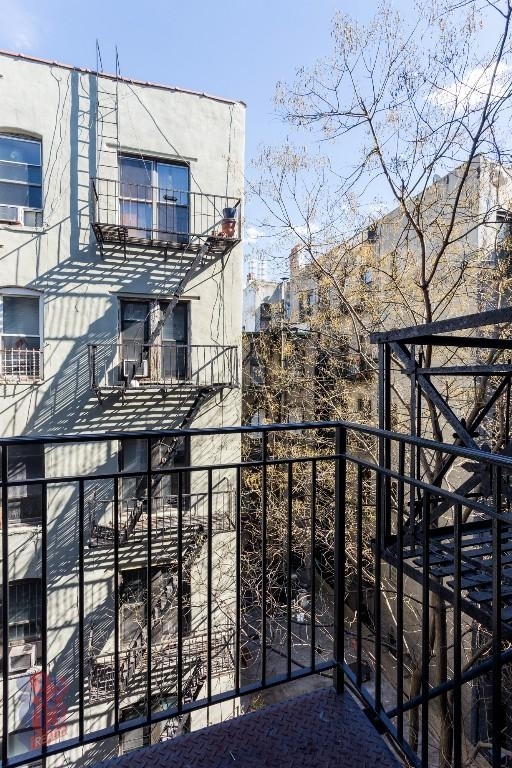 Mott Street - Photo 5