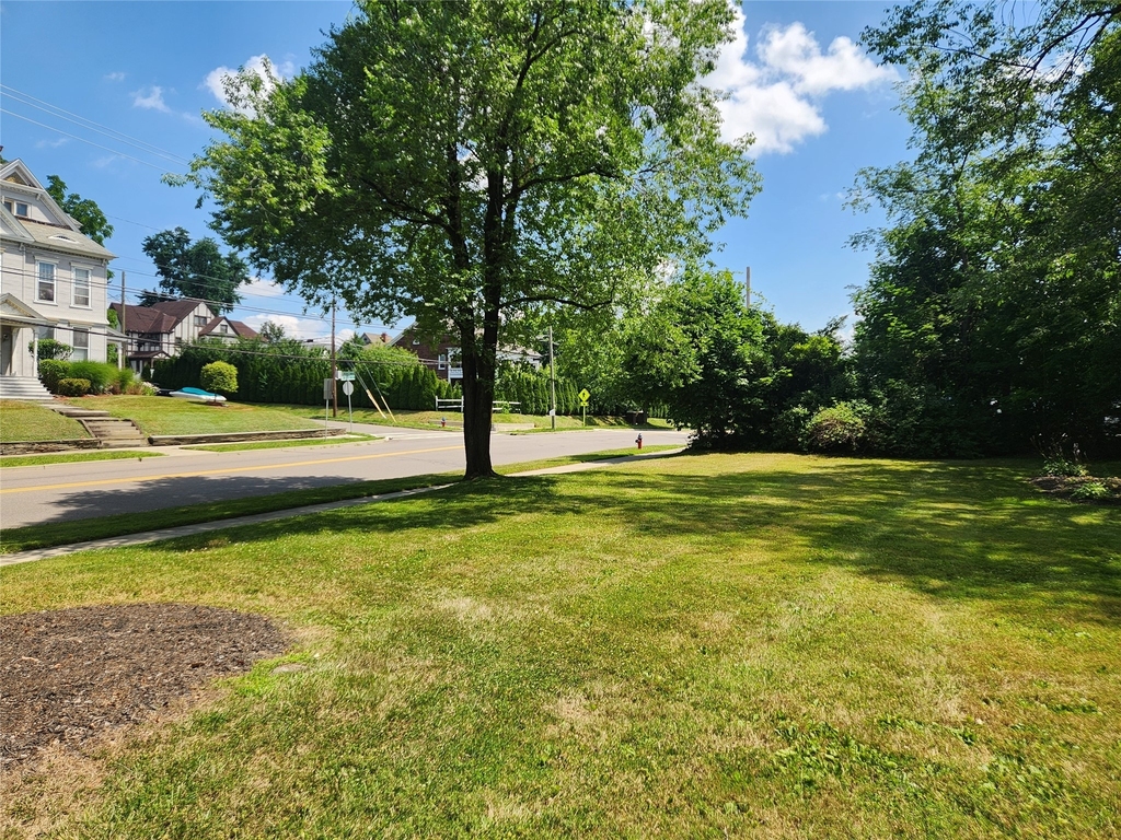 77 Riverside Drive - Photo 9