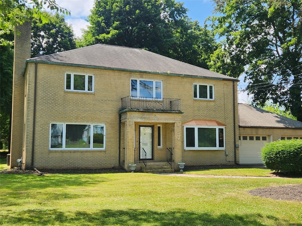 77 Riverside Drive - Photo 1
