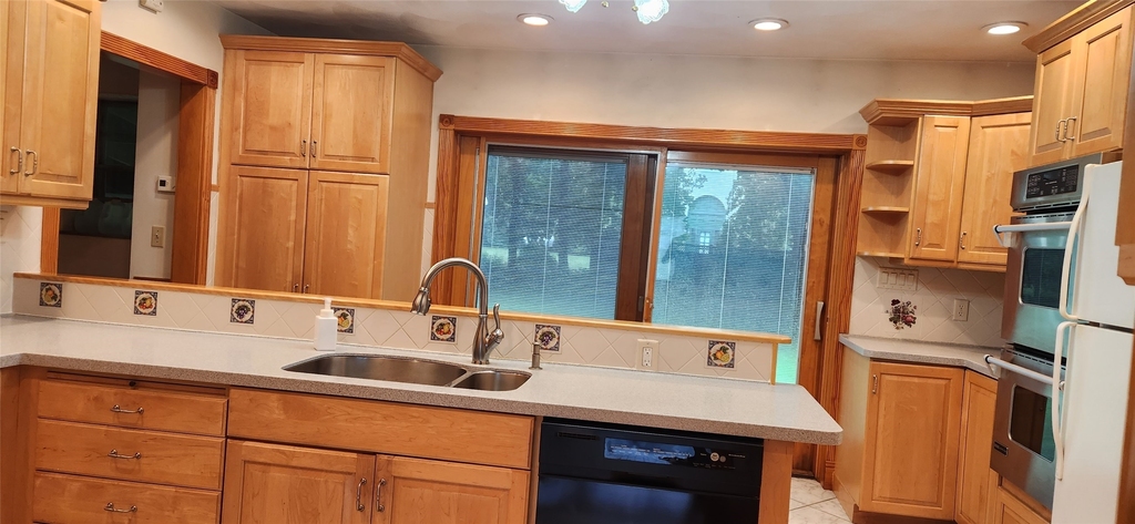 77 Riverside Drive - Photo 34