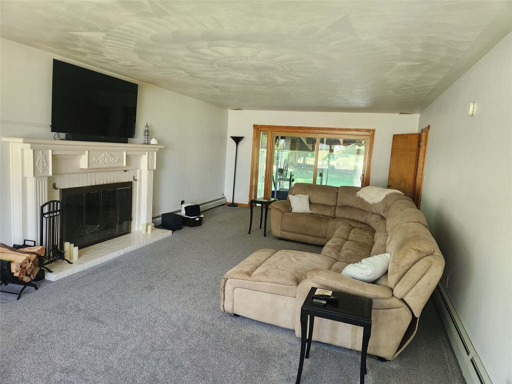 77 Riverside Drive - Photo 12