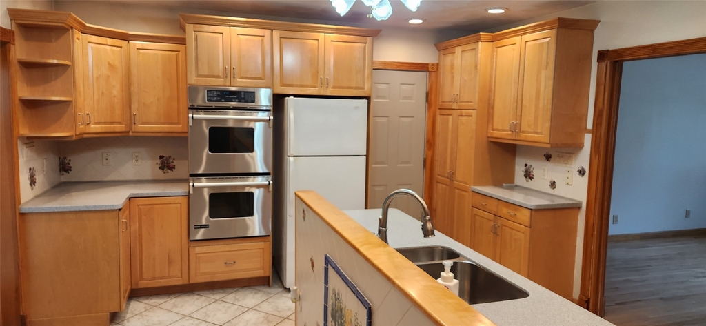 77 Riverside Drive - Photo 32