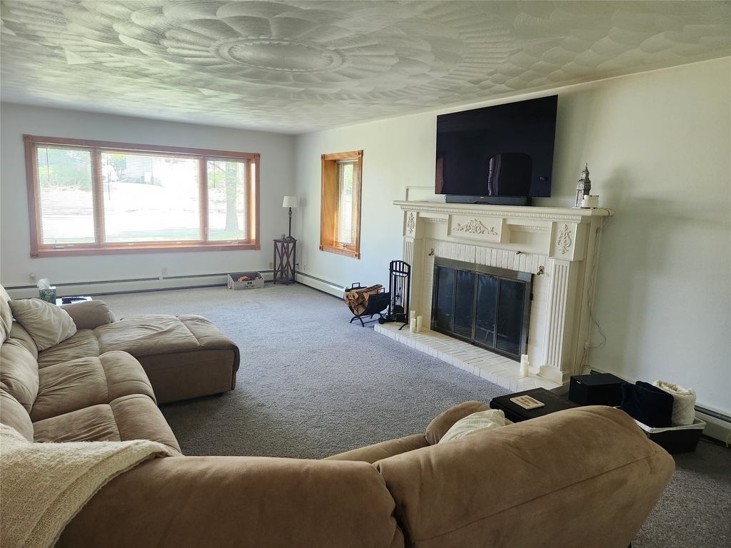 77 Riverside Drive - Photo 11