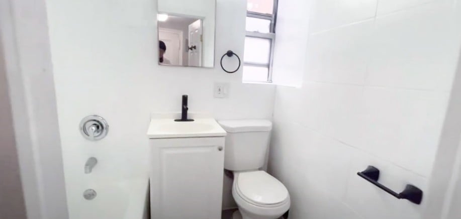East 19th Street - Photo 4