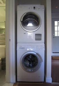 East 100th Street - Photo 2