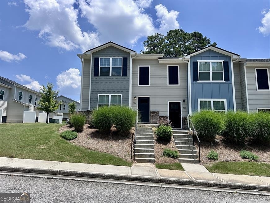 706 Keeshono Street - Photo 0