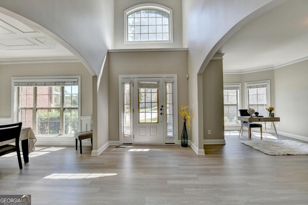 4805 Shelbourne Drive - Photo 2