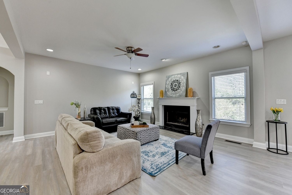 4805 Shelbourne Drive - Photo 18