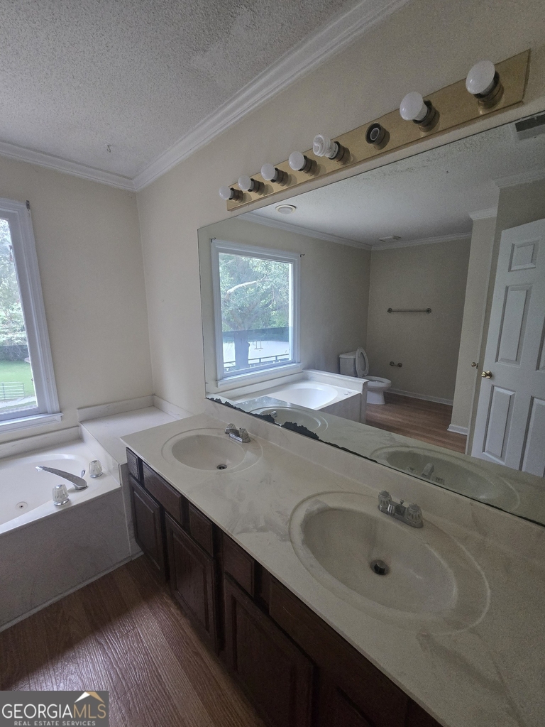 3490 Runnymeade Drive - Photo 18