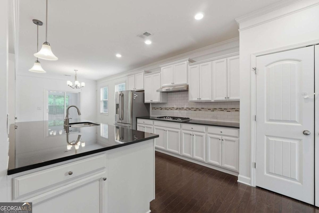 4865 Alexandria Avenue - Photo 13
