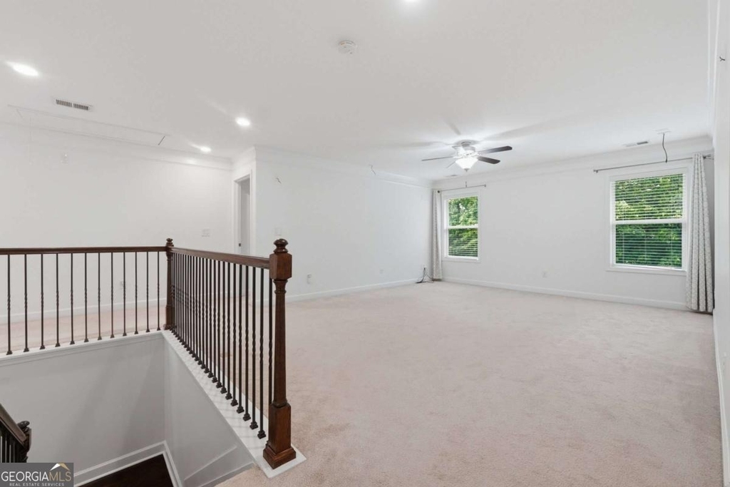 4865 Alexandria Avenue - Photo 9