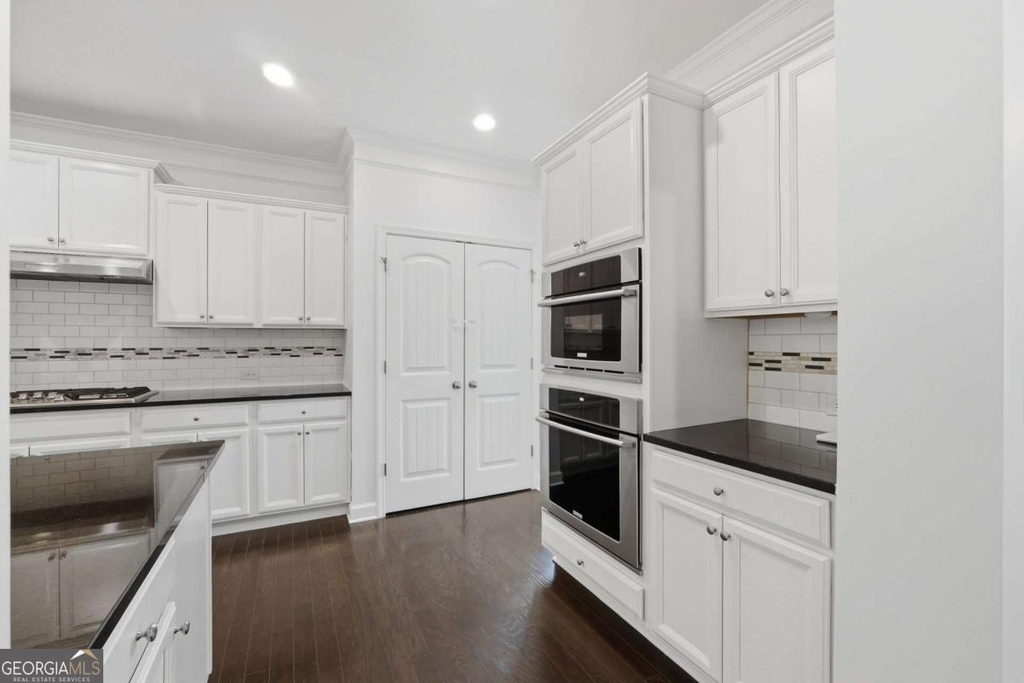 4865 Alexandria Avenue - Photo 18