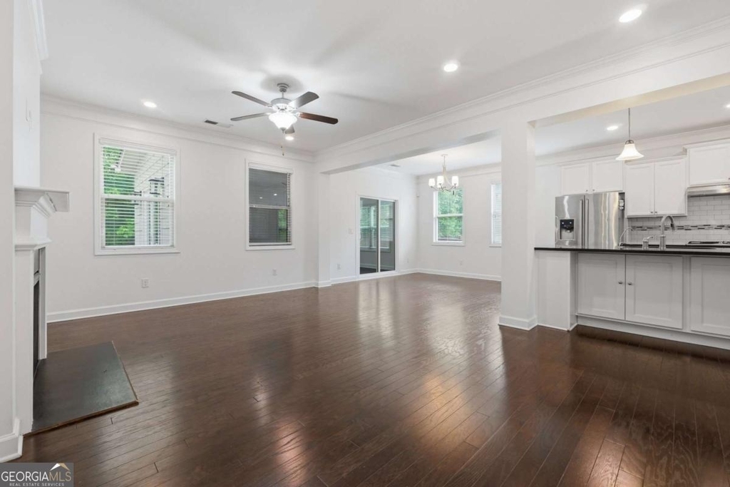 4865 Alexandria Avenue - Photo 8