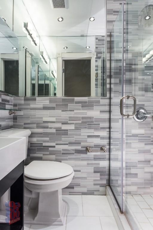 West 103rd Street - Photo 1