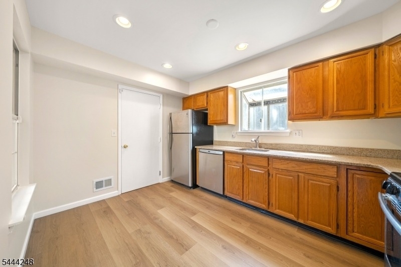 123 Harrow Dr - Photo 7
