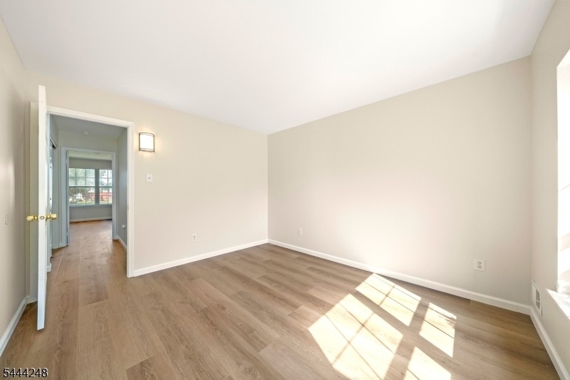123 Harrow Dr - Photo 15