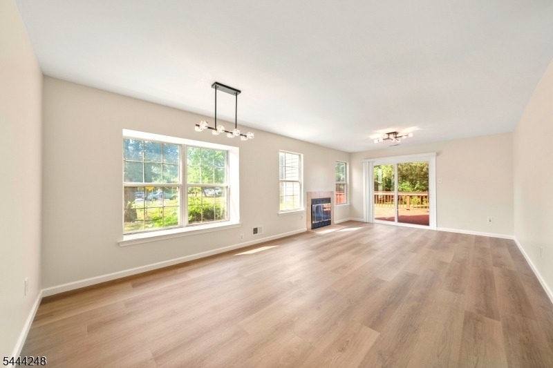 123 Harrow Dr - Photo 4
