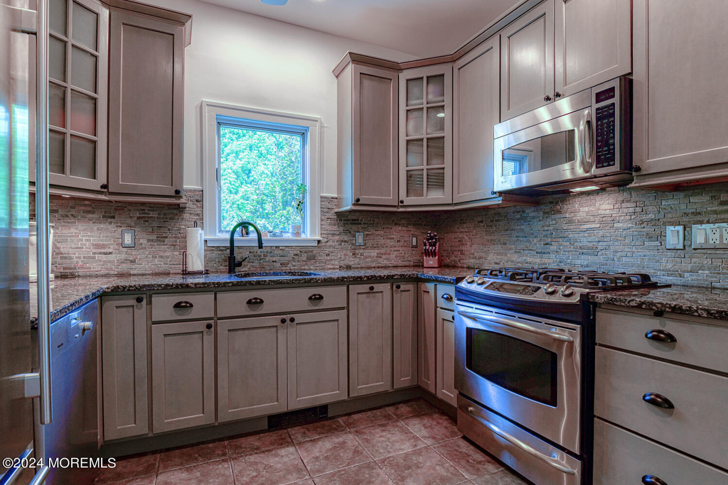 1503 Emory Street - Photo 18