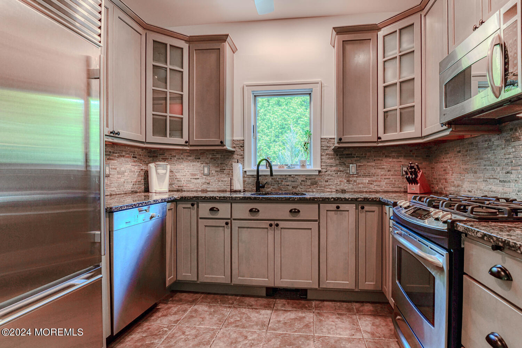 1503 Emory Street - Photo 17