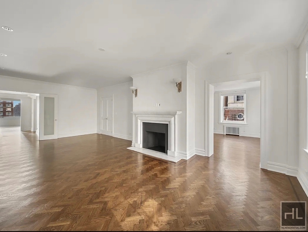 East 80th Street - Photo 0