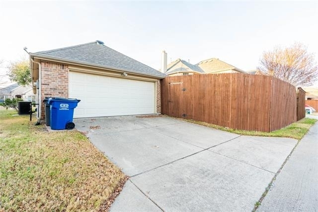 935 Panther Lane - Photo 3
