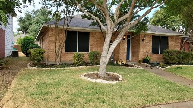 3808 Aloe Drive - Photo 0