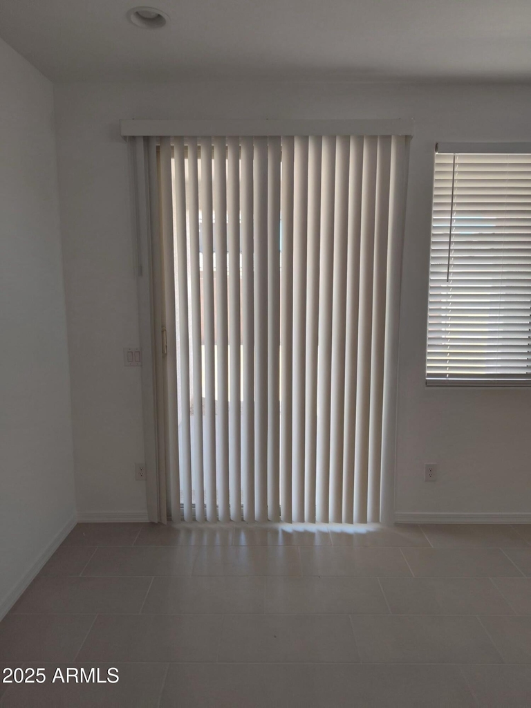 17613 W Georgia Avenue - Photo 16
