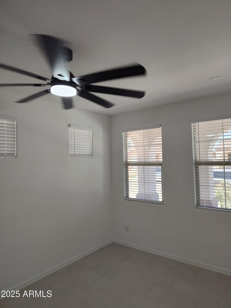 17613 W Georgia Avenue - Photo 18